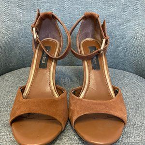 Tan Suede Nine West Heel